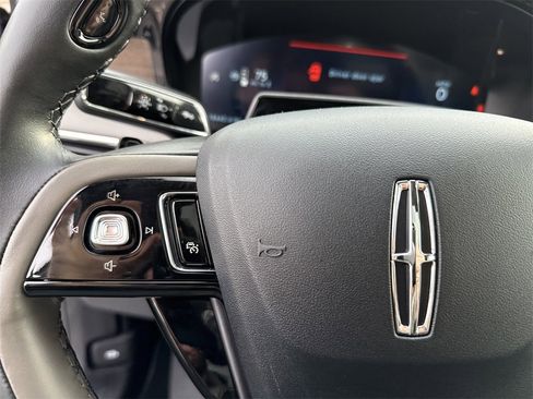 Used 2025 Lincoln Corsair Reserve w/ Equipment Group 202A image 27