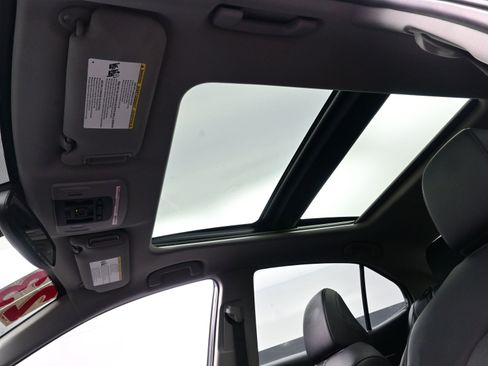 Used 2023 Toyota Camry XLE image 18