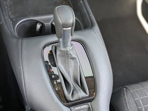 Used 2024 Honda HR-V LX image 12