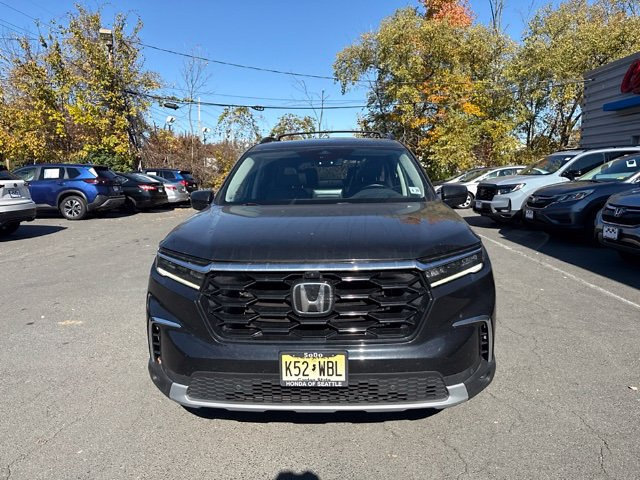 Used 2023 Honda Pilot Elite image 2