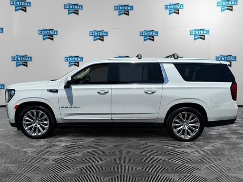 Used 2024 GMC Yukon XL Denali w/ Denali Reserve Package AWD/4WD image 2