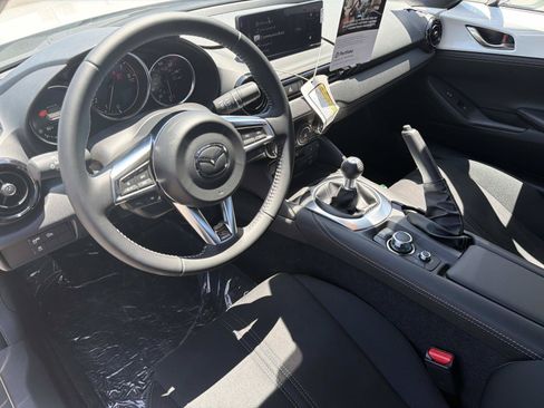 New 2026 MAZDA MX-5 Miata Club w/ Appearance Package RWD image 7