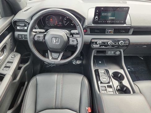 Certified 2023 Honda Pilot TrailSport image 11