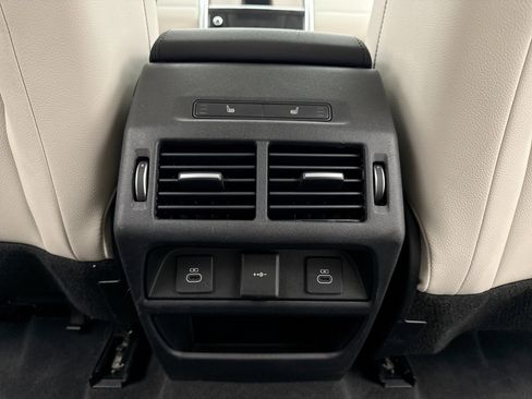 Used 2023 Land Rover Discovery Sport SE image 20