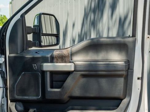 Used 2019 Ford F350 Lariat w/ Lariat Ultimate Package AWD/4WD image 43