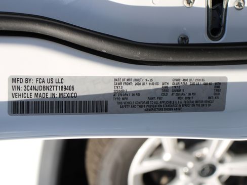 New 2026 Jeep Compass Latitude image 41