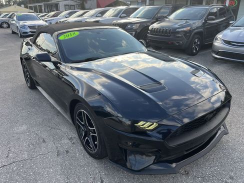 Used 2018 Ford Mustang Premium image 3