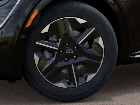 New 2025 Kia EV6 Wind image 9