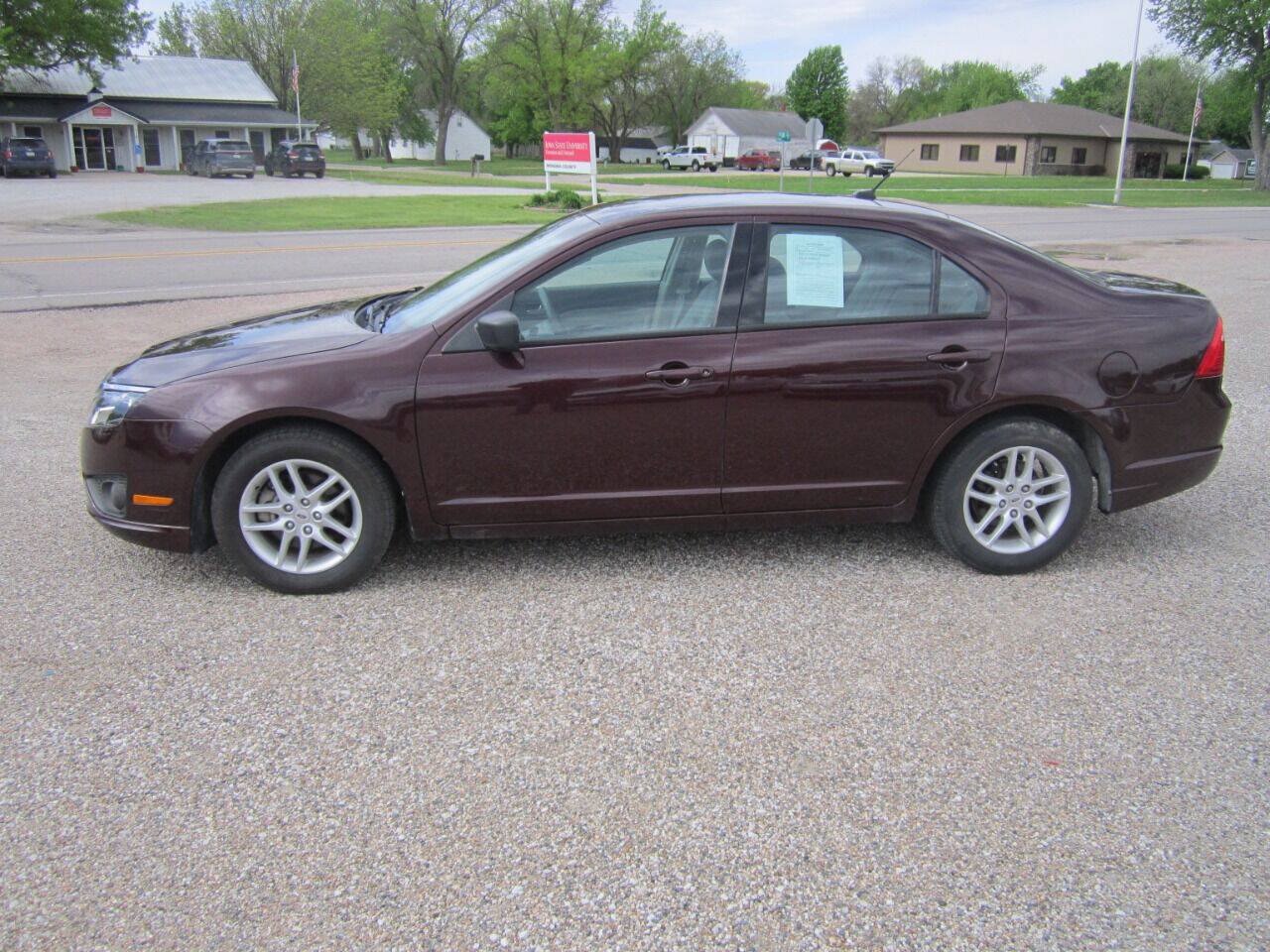 Used 2012 Ford Fusion S FWD image 1