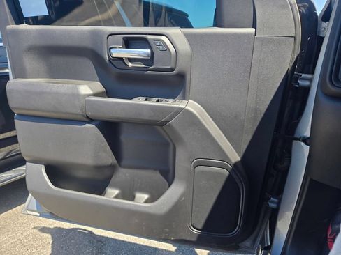 Used 2025 Chevrolet Silverado 1500 Custom Trail Boss AWD/4WD image 14