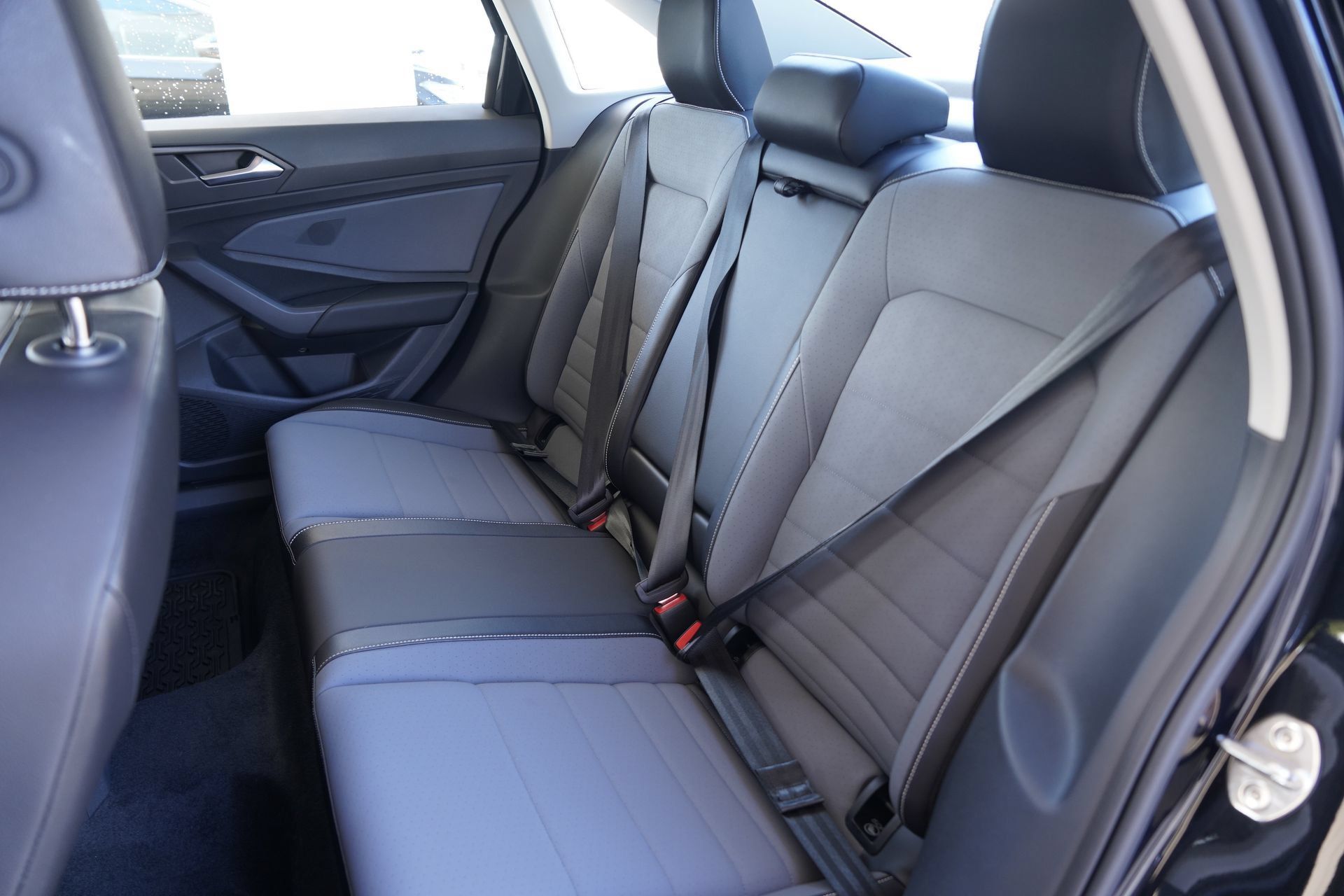 Certified 2026 Volkswagen Jetta SE FWD image 31