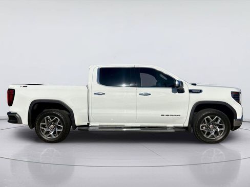 Used 2025 GMC Sierra 1500 SLT AWD/4WD image 2