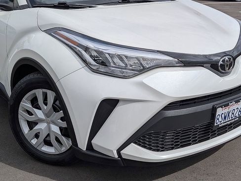 Used 2020 Toyota C-HR LE image 4