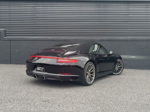 Certified 2017 Porsche 911 Carrera 4S image 10