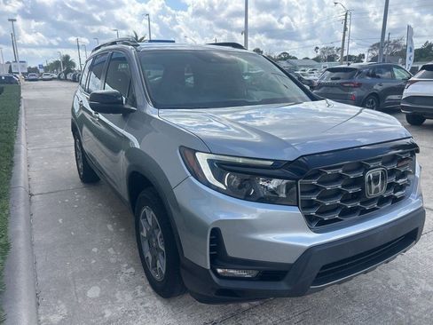 Used 2023 Honda Passport TrailSport image 3