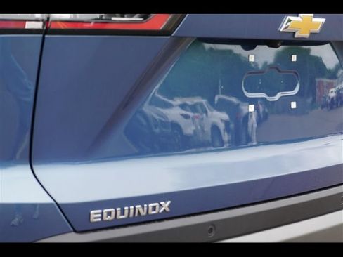 New 2026 Chevrolet Equinox LT w/ Convenience Package II FWD image 20
