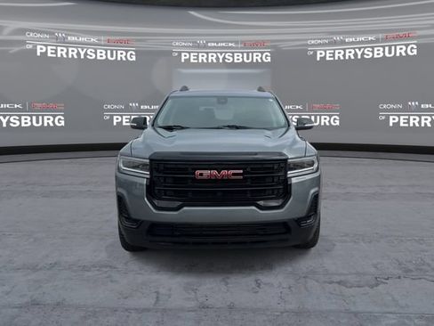Used 2022 GMC Acadia SLE w/ Driver Convenience Package FWD image 3