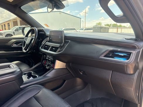 Used 2022 Chevrolet Suburban Z71 AWD/4WD image 38