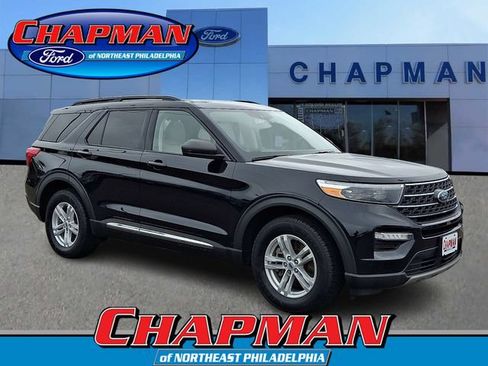 Certified 2023 Ford Explorer XLT w/ Equipment Group 202A AWD/4WD image 1