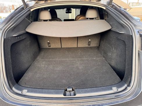 Used 2023 Tesla Model Y Long Range image 9