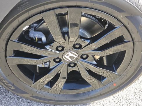 New 2026 Honda HR-V Sport image 3