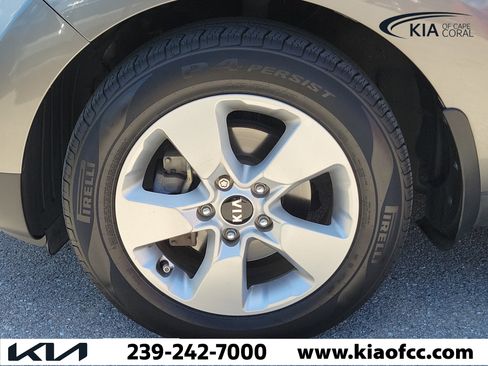 Used 2018 Kia Soul w/ Convenience Package FWD image 4