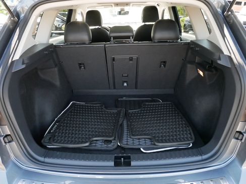 Certified 2023 Volkswagen Taos SE w/ Panoramic Sunroof Package AWD/4WD image 18