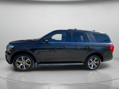 Certified 2023 Ford Expedition XLT image 15