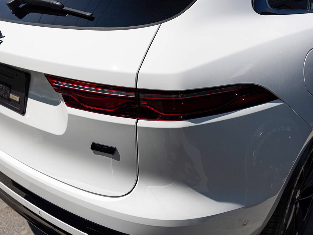 Used 2026 Jaguar F-PACE R-Dynamic S AWD/4WD image 30