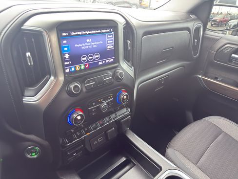 Used 2019 Chevrolet Silverado 1500 LT Trail Boss image 22