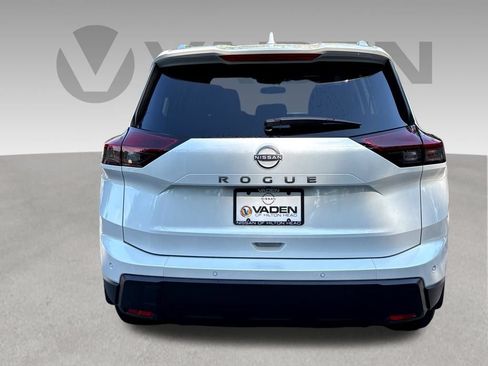 Used 2026 Nissan Rogue SV w/ SV Premium Package FWD image 28
