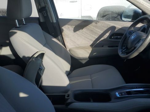 Used 2018 Honda HR-V EX image 9