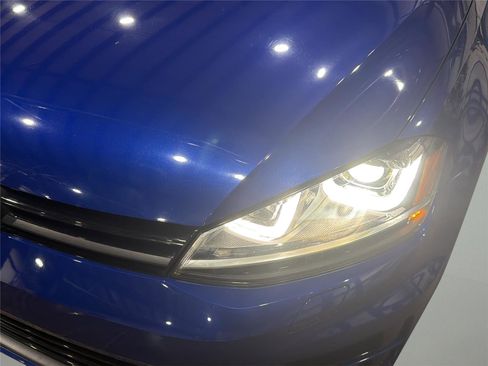 Used 2016 Volkswagen Golf R 4-Door AWD/4WD image 33
