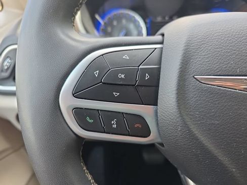 Used 2023 Chrysler Voyager LX FWD image 20