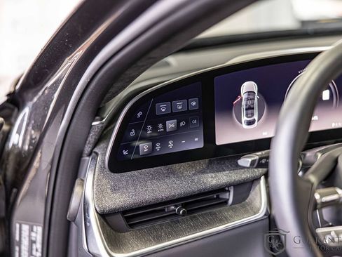 Used 2024 Lucid Air Touring image 22