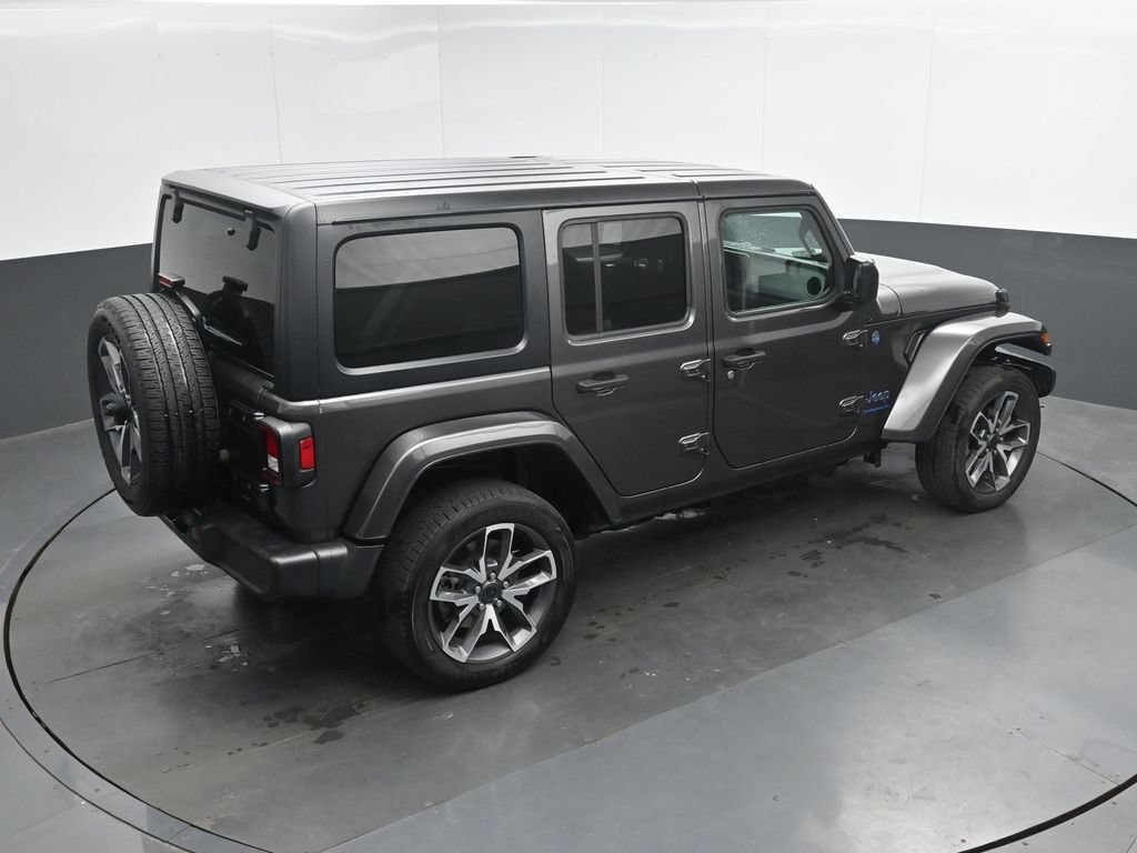Used 2024 Jeep Wrangler Unlimited AWD/4WD image 30