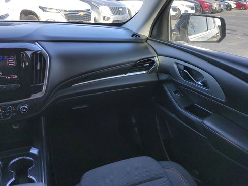 Used 2020 Chevrolet Traverse LS image 17