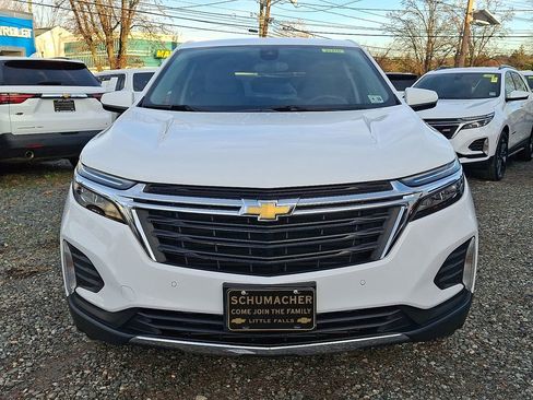 Used 2023 Chevrolet Equinox LT image 3