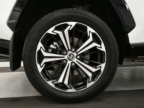 Used 2022 Toyota RAV4 XSE image 10