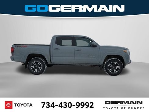 Used 2019 Toyota Tacoma TRD Sport image 7