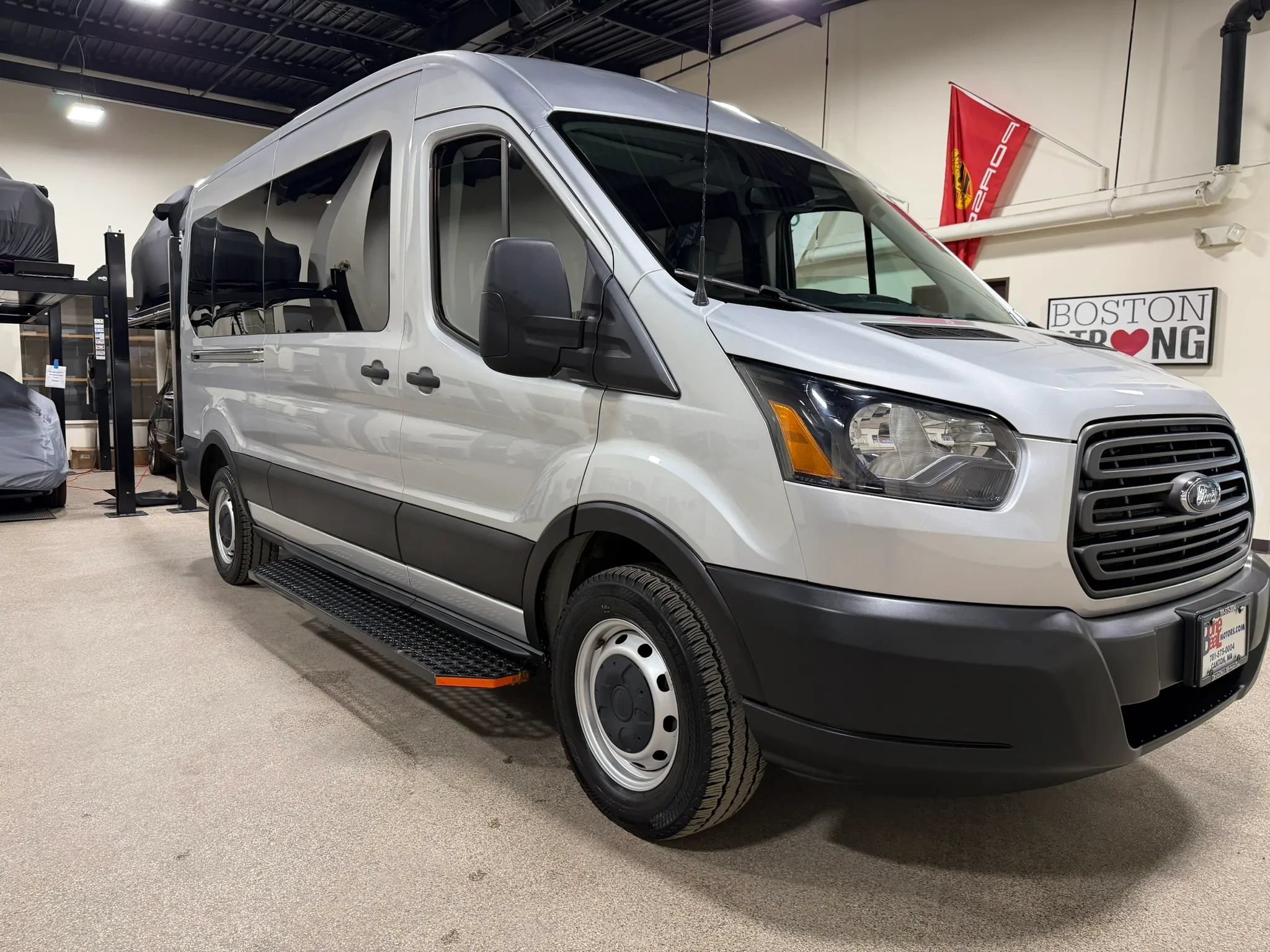 Used 2019 Ford Transit 250 148 Medium Roof RWD image 71