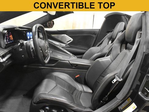 Used 2021 Chevrolet Corvette Stingray Premium Conv w/ Z51 Performance Package RWD image 5