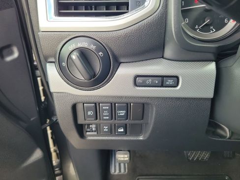 Used 2019 Nissan Titan PRO-4X w/ Pro-4x Convenience Package AWD/4WD image 25