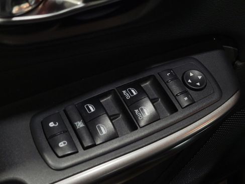 Used 2019 Jeep Cherokee Limited AWD/4WD image 27