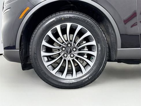 Used 2022 Lincoln Aviator Reserve AWD/4WD image 48