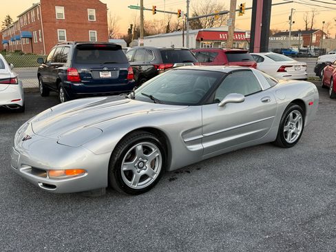 Used 1997 Chevrolet Corvette Coupe w/ Memory Pkg image 9