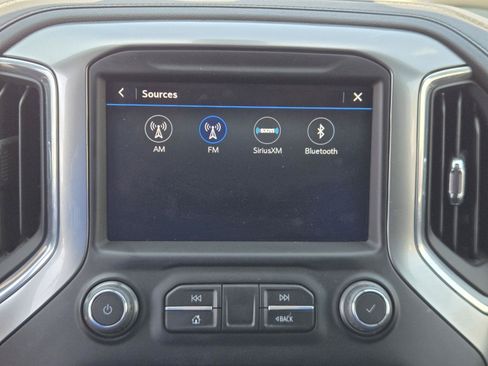 Used 2022 Chevrolet Silverado 1500 LT RWD image 9