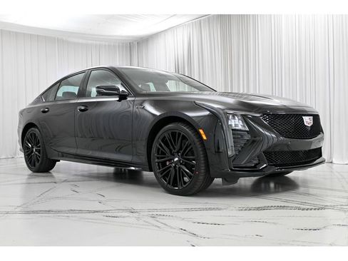 New 2026 Cadillac CT5 V w/ LPO, ONYX Package AWD/4WD image 2