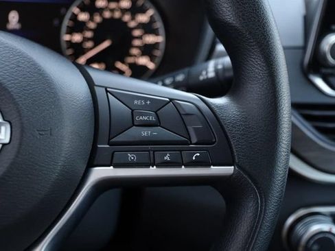 Certified 2025 Nissan Altima 2.5 SV FWD image 12