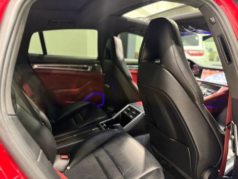 Used 2018 Porsche Panamera 4S image 47